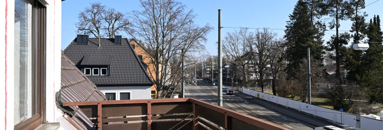 Zimmer 11 – Ideal für Freunde, Kollegen oder Reisende zu Zweit mit Balkon