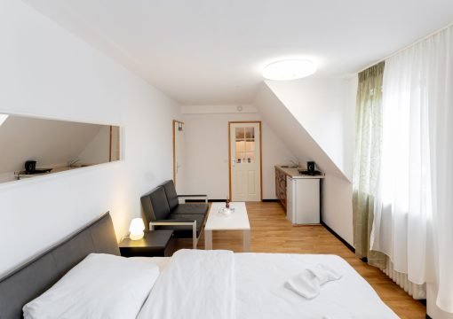 Zimmer 12 – Einzelzimmer mit Balkon